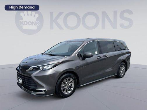 2021 Toyota Sienna XLE 7 Passenger