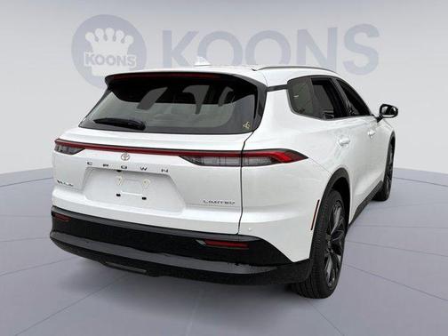 2025 Toyota Crown Signia Limited