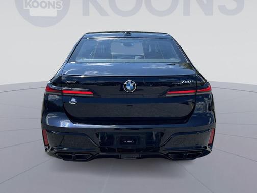 Carbon Black Metallic 2024 BMW 760 xDrive