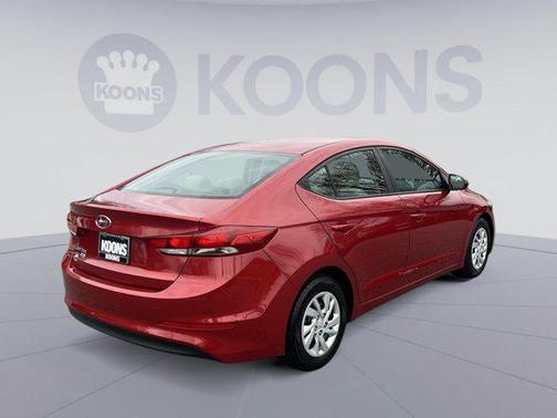 2018 Hyundai ELANTRA SE