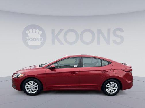 2018 Hyundai ELANTRA SE