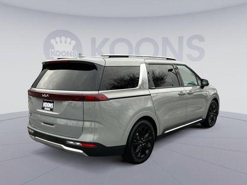 2022 Kia Carnival SX