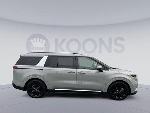 2022 Kia Carnival SX