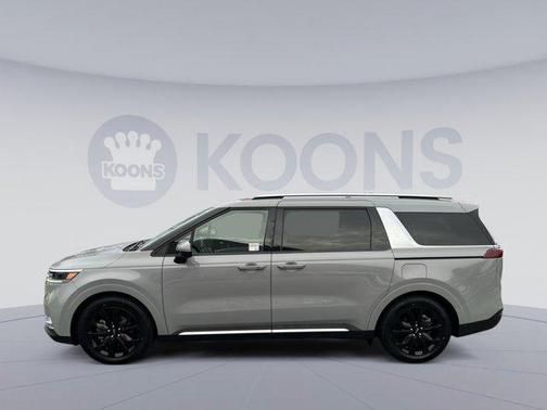 2022 Kia Carnival SX