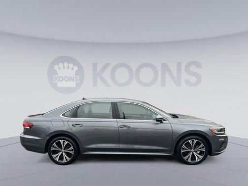2022 Volkswagen Passat 2.0T SE