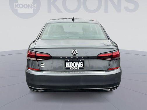 2022 Volkswagen Passat 2.0T SE