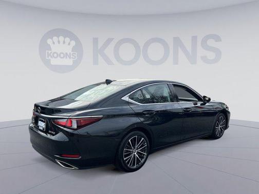 2023 Lexus ES 350 Base