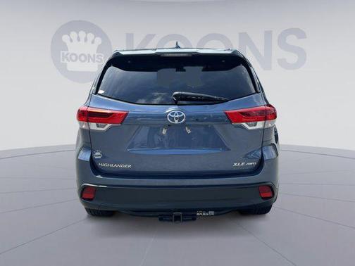 Shoreline Blue Pearl 2017 Toyota Highlander XLE