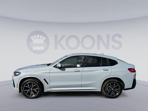 2025 BMW X4 xDrive30i