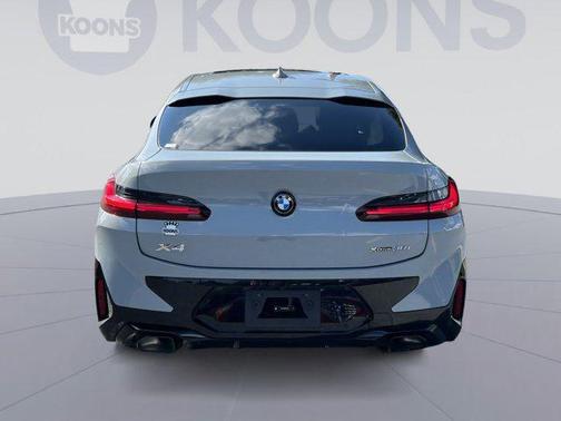 2025 BMW X4 xDrive30i