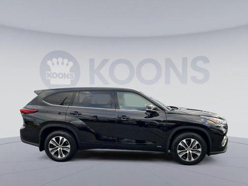 2020 Toyota Highlander Hybrid XLE