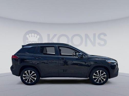 2025 Toyota Corolla Cross XLE