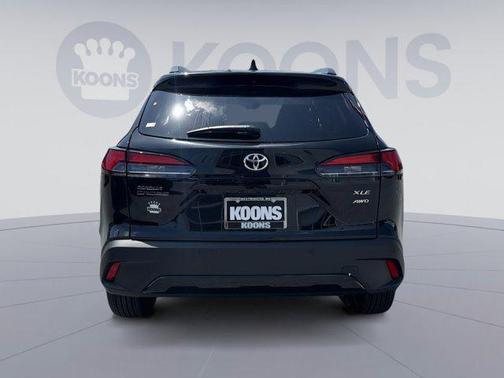 2025 Toyota Corolla Cross XLE