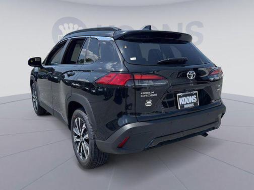 2025 Toyota Corolla Cross XLE