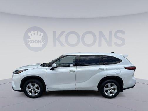 2022 Toyota Highlander LE