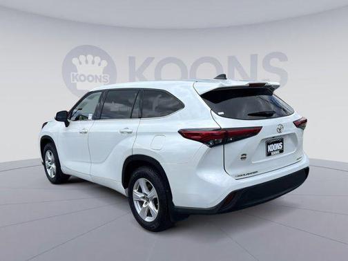 2022 Toyota Highlander LE