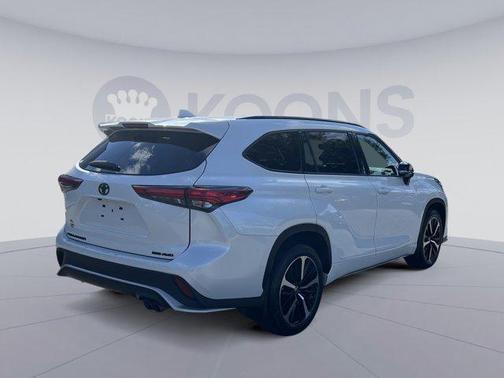 2022 Toyota Highlander XSE