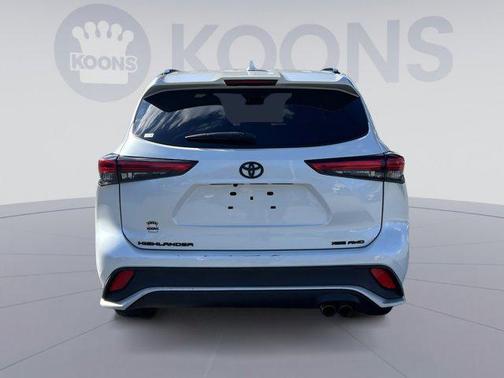 2022 Toyota Highlander XSE