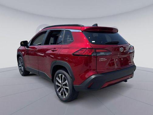 2025 Toyota Corolla Cross XLE