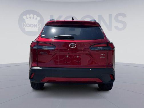 2025 Toyota Corolla Cross XLE
