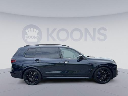 Carbon Black Metallic 2024 BMW X7 xDrive40i