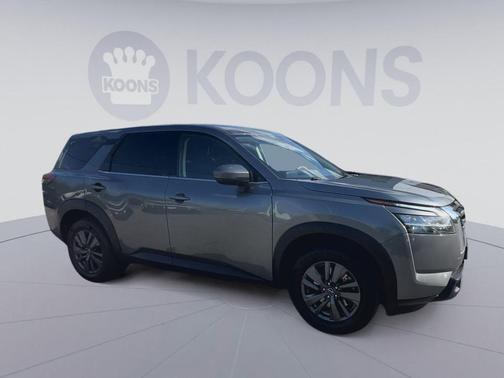 Gun Metallic 2022 Nissan Pathfinder S 4WD