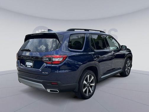 Obsidian Blue Pearl 2023 Honda Pilot AWD Elite