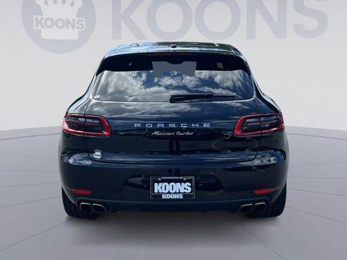 2018 Porsche Macan Turbo w/Performance Package
