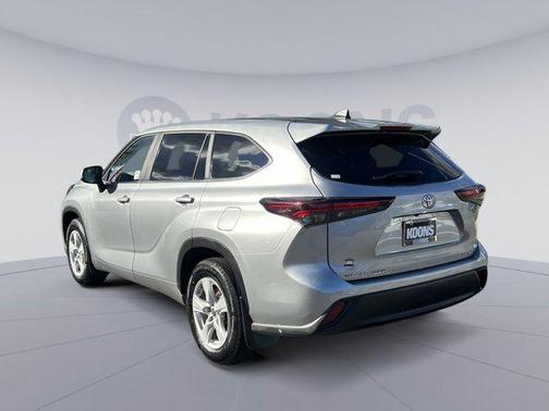 2024 Toyota Highlander LE