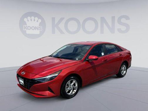 2022 Hyundai ELANTRA SE