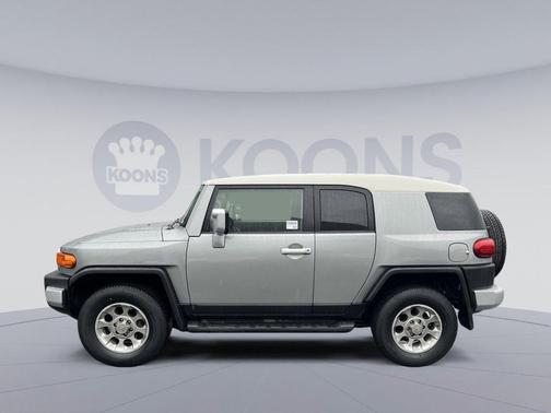 Silver Fresco Metallic 2012 Toyota FJ Cruiser Base