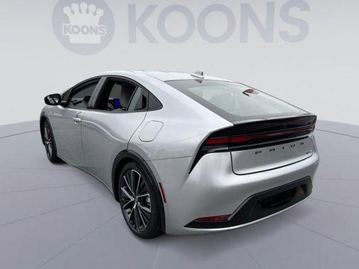 2025 Toyota Prius XLE
