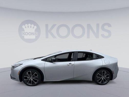 2025 Toyota Prius XLE