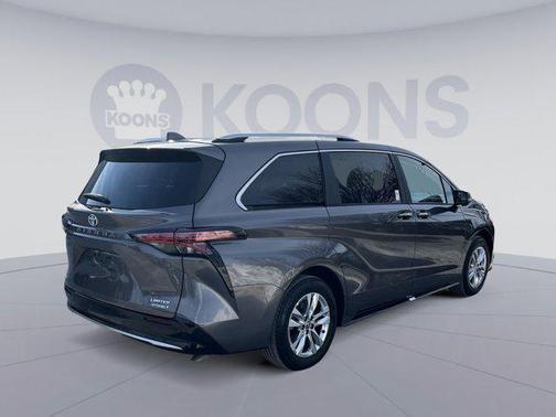 2024 Toyota Sienna Limited