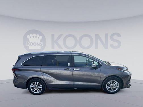 2024 Toyota Sienna Limited