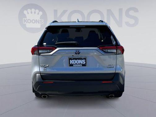 2022 Toyota RAV4 Hybrid XLE