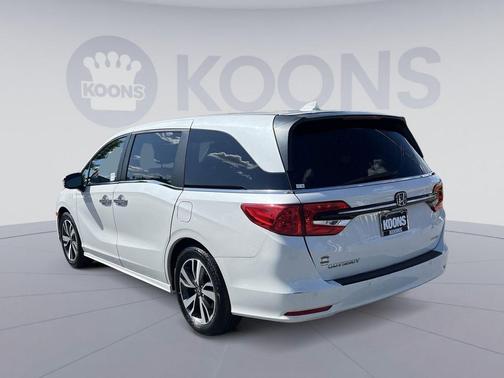 Lunar Silver Metallic 2023 Honda Odyssey Touring