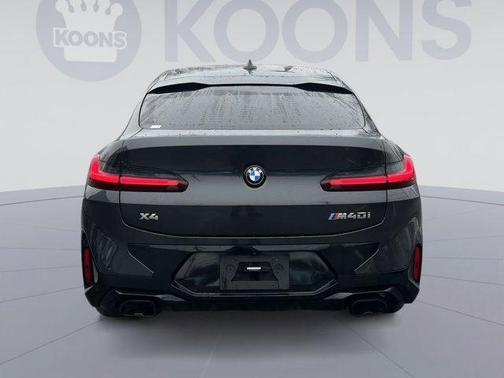 2023 BMW X4 M40i