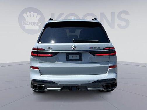 2023 BMW X7 M60i