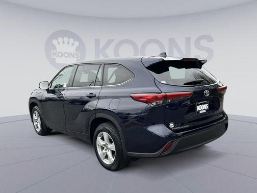 2020 Toyota Highlander LE