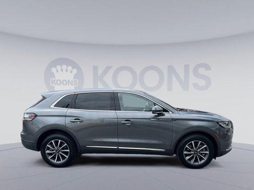 2022 Lincoln Nautilus Standard