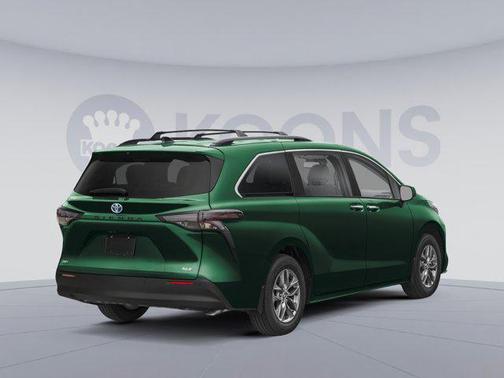 2025 Toyota Sienna XLE