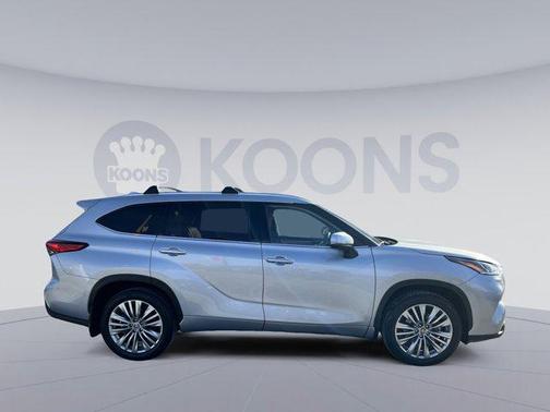 2023 Toyota Highlander Platinum