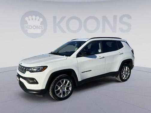 2022 Jeep Compass Latitude Lux