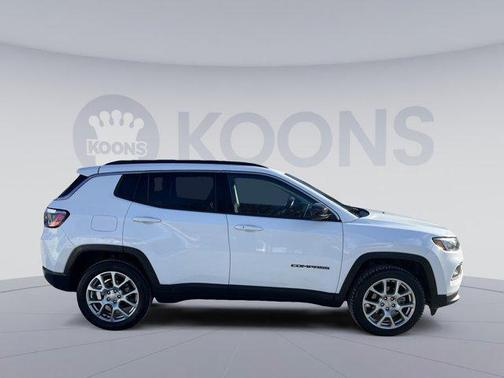 2022 Jeep Compass Latitude Lux