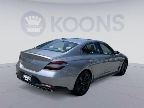 2023 Genesis G70 2.0T RWD