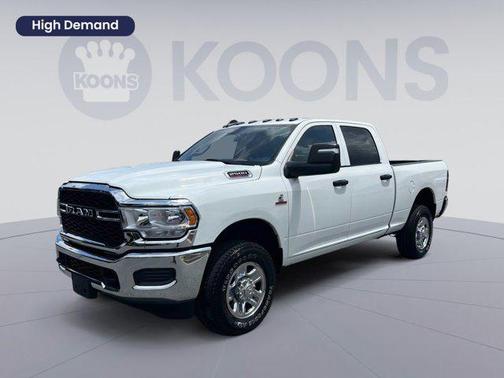 2024 RAM 2500 Tradesman Crew Cab 4x4 6'4' Box