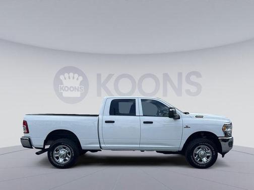 2024 RAM 2500 Tradesman Crew Cab 4x4 6'4' Box