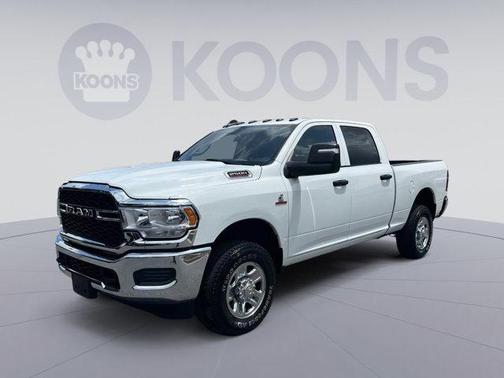 2024 RAM 2500 Tradesman Crew Cab 4x4 6'4' Box
