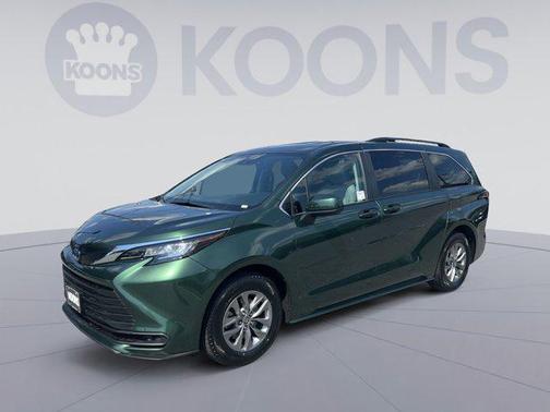 Cypress 2022 Toyota Sienna LE